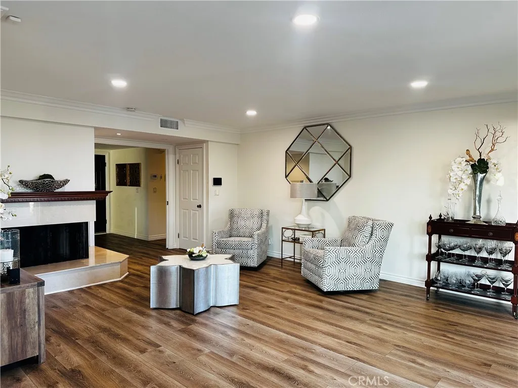 2120 E White Lantern Lane, Orange, California 92867 home-pic-11